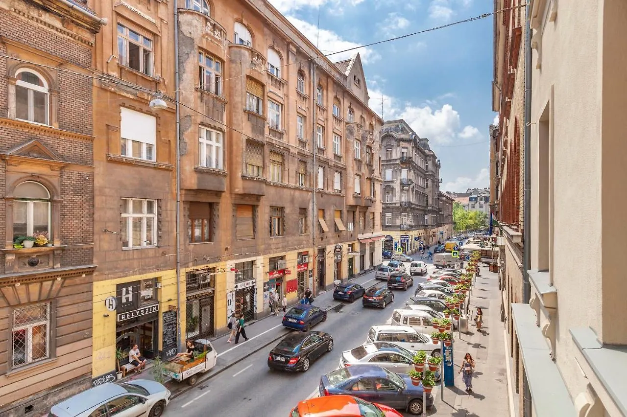 Apartment D'Crown Residences Budapest