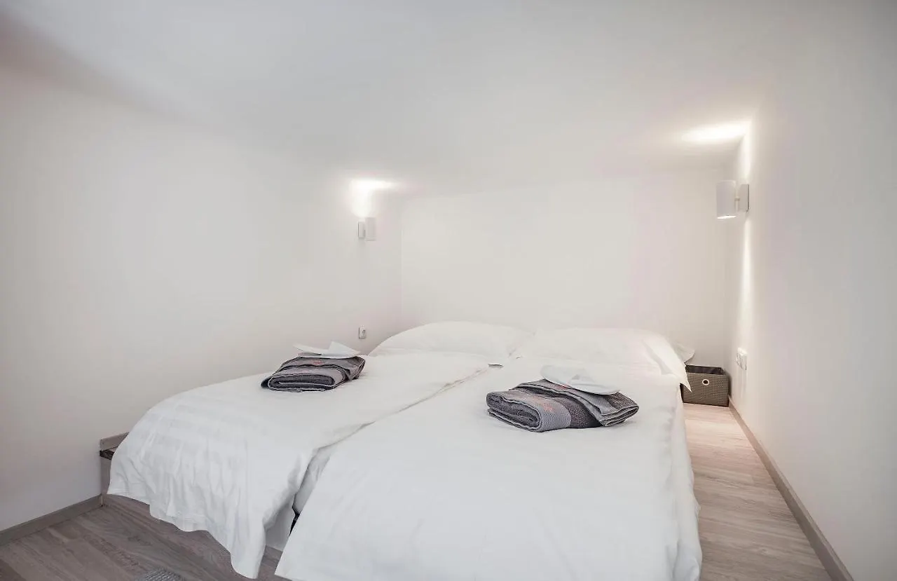 アパート D'Crown Residences ブダペスト