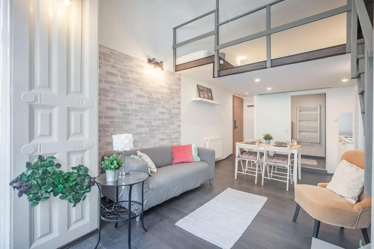 アパート D'Crown Residences ブダペスト